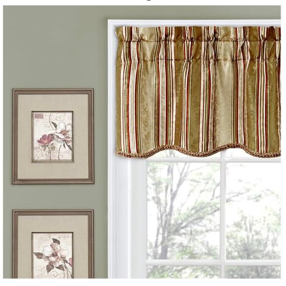 NIB  52" x 16" Short Valance Small Window Curtains - Picture 2 of 8